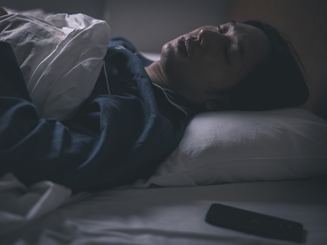 100人中2～7人は睡眠時無呼吸症候群！？その原因や対策、治療法